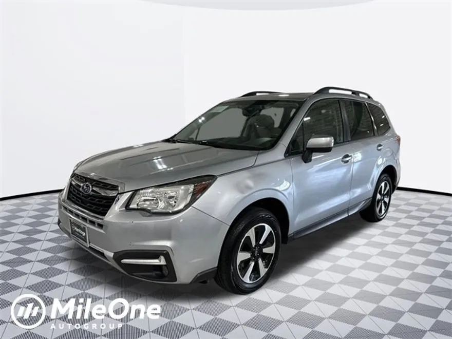 2017 Subaru Forester 2.5i Premium photo 1