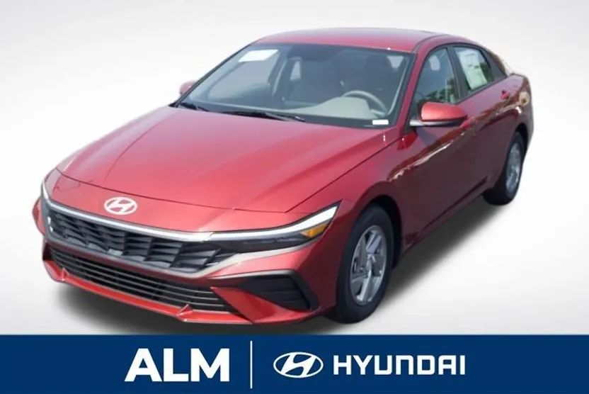 2025 Hyundai Elantra SE photo 1