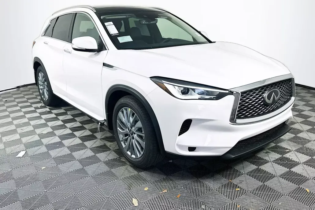 2025 Infiniti QX50 Luxe AWD photo 1