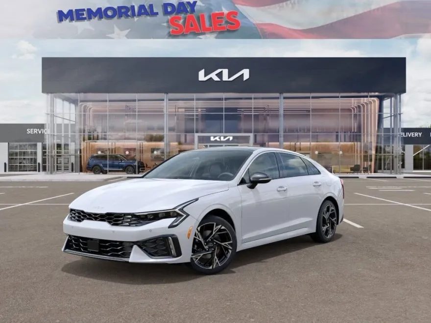 2025 Kia K5 GT-Line photo 1