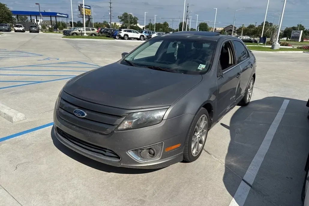 2012 Ford Fusion SE photo 1