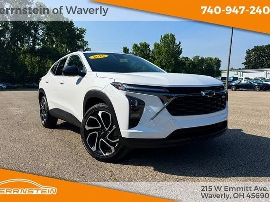 2025 Chevrolet Trax photo 1