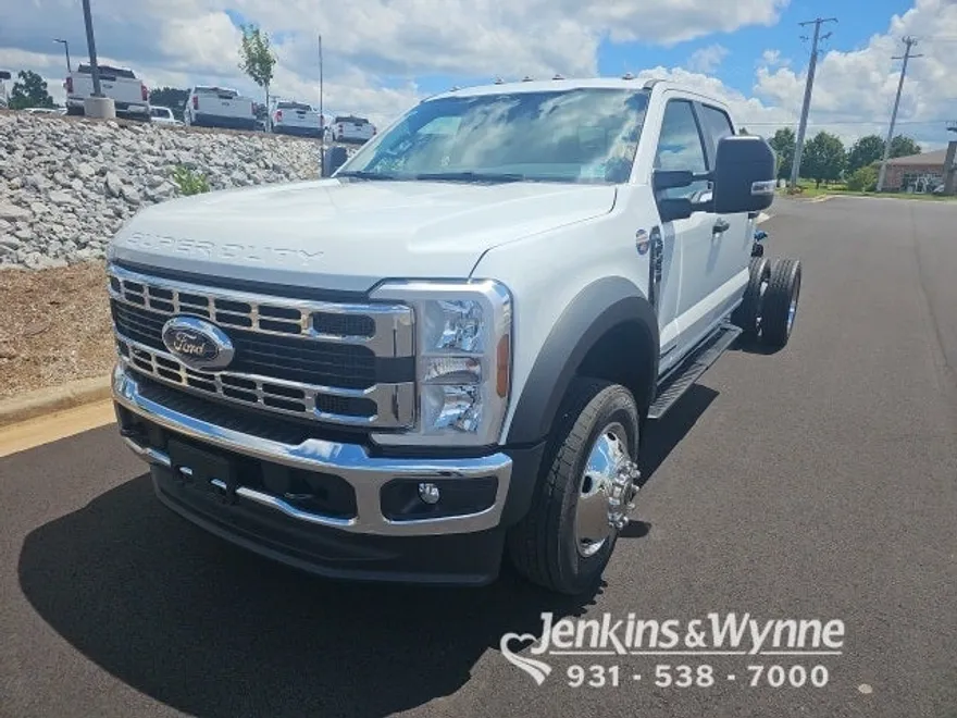 2025 Ford F-450 photo 1