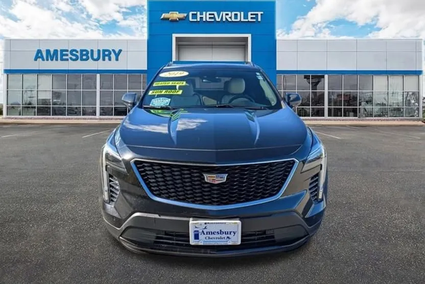 2019 Cadillac XT4 Sport photo 1