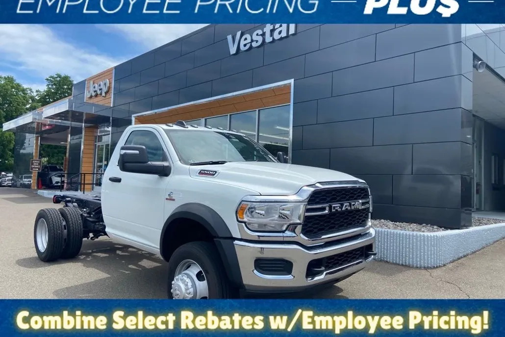 2024 Ram 5500 photo 1