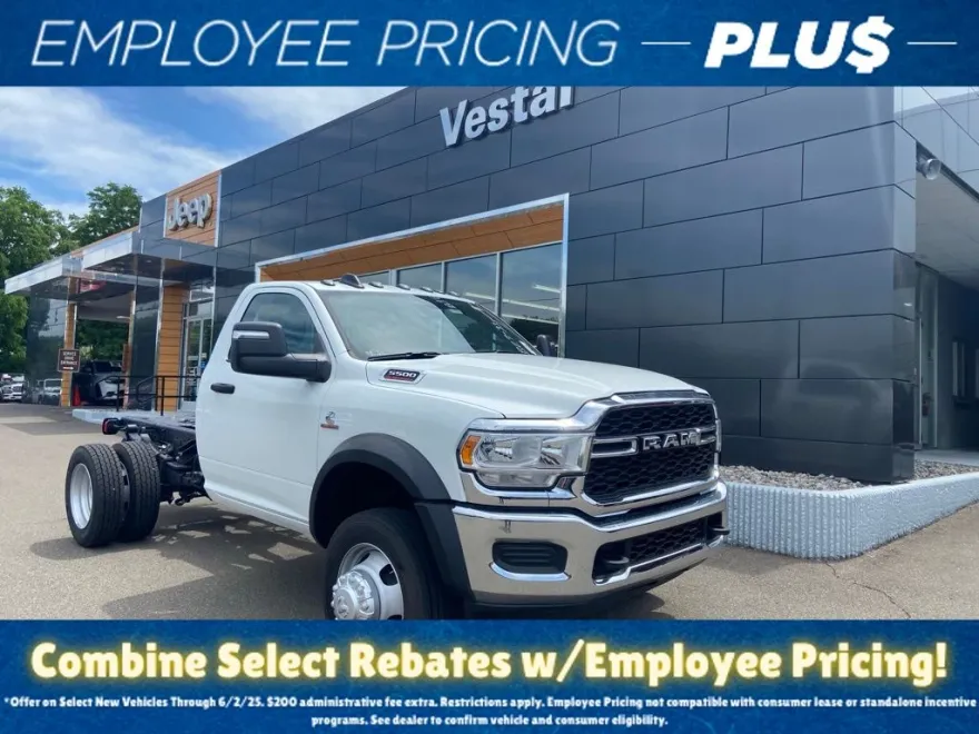 2024 Ram 5500 photo 1