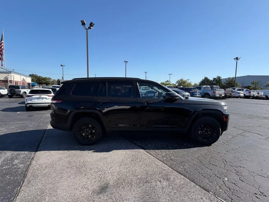 2024 Jeep Grand Cherokee Altitude photo 1