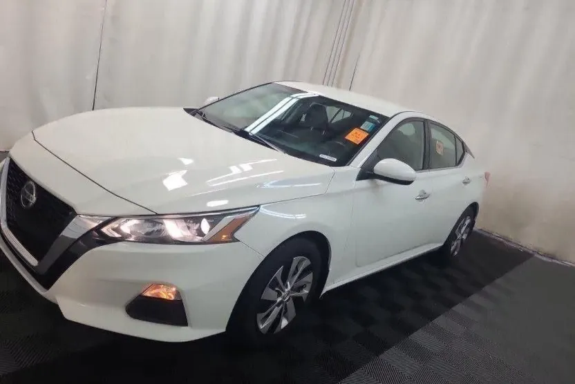 2019 Nissan Altima 2.5 S photo 1
