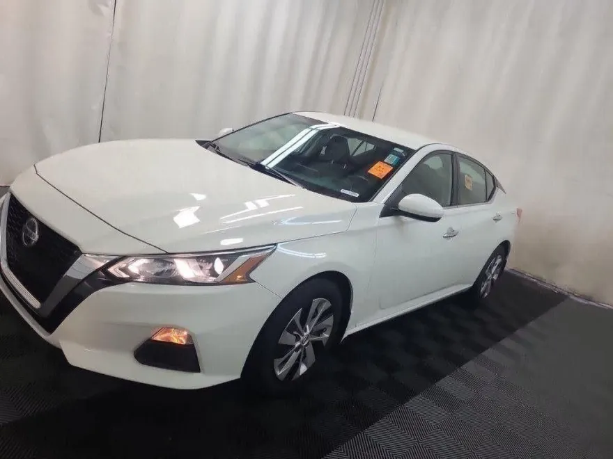 2019 Nissan Altima 2.5 S photo 1