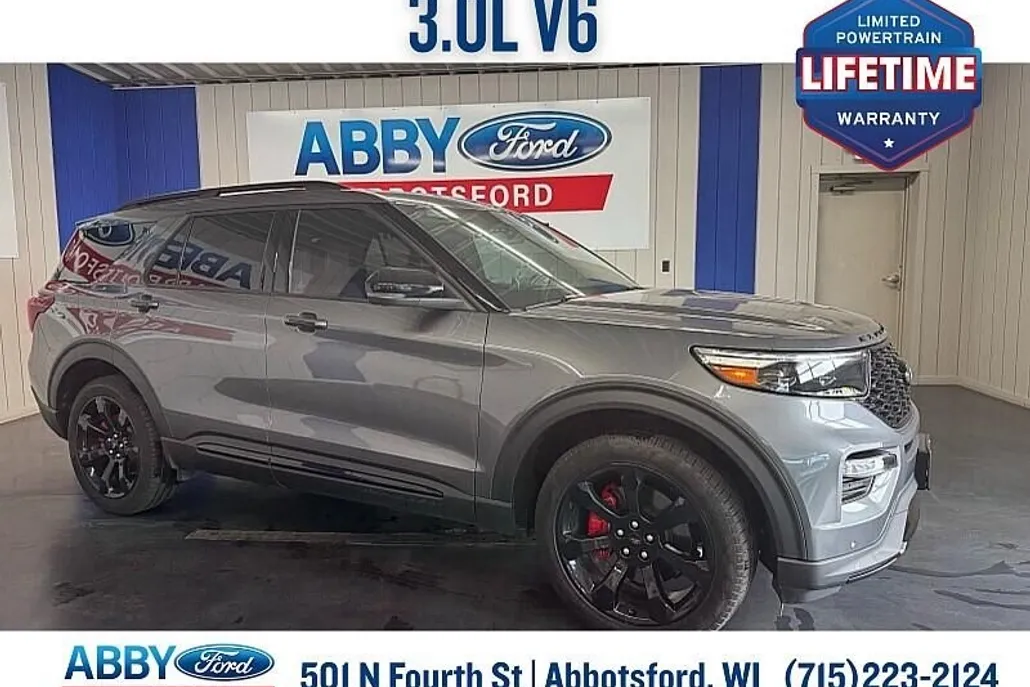 2023 Ford Explorer ST photo 1