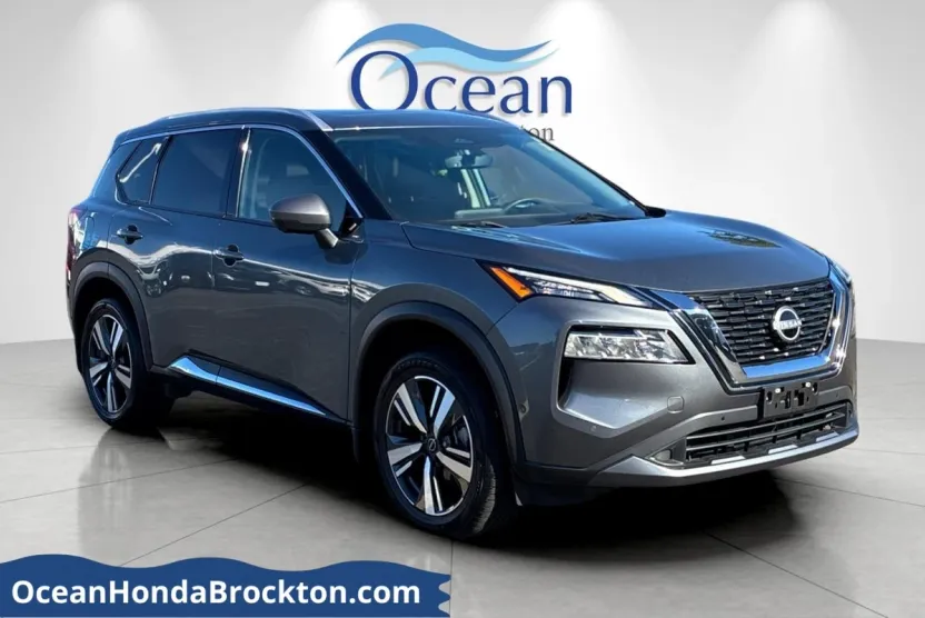 2023 Nissan Rogue SL photo 1