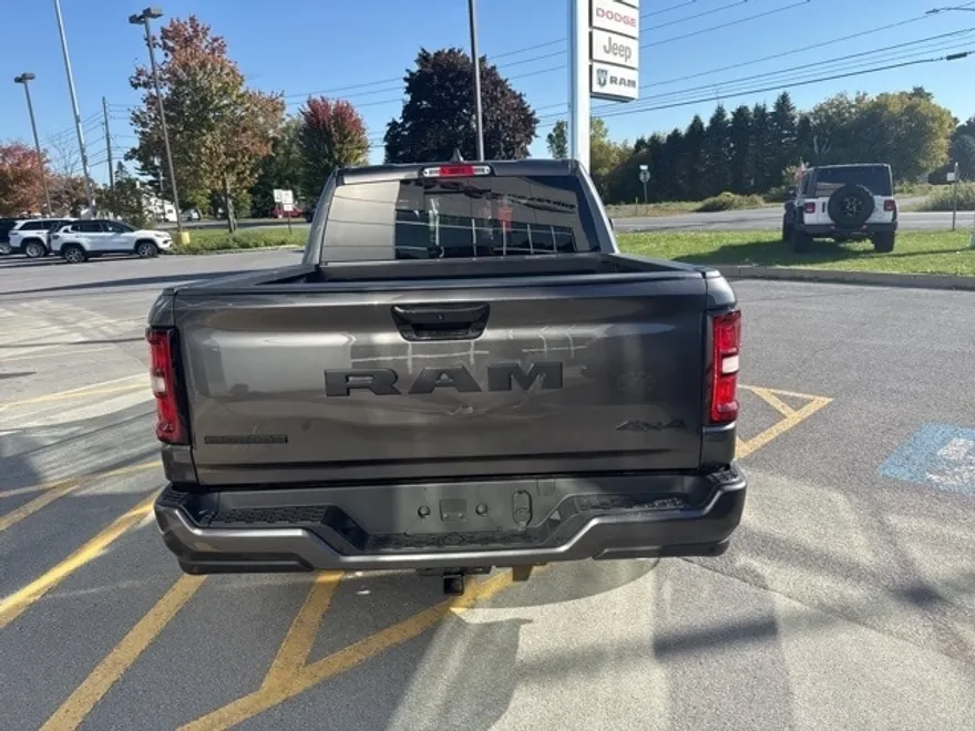 2025 Ram 1500 Big Horn photo 2