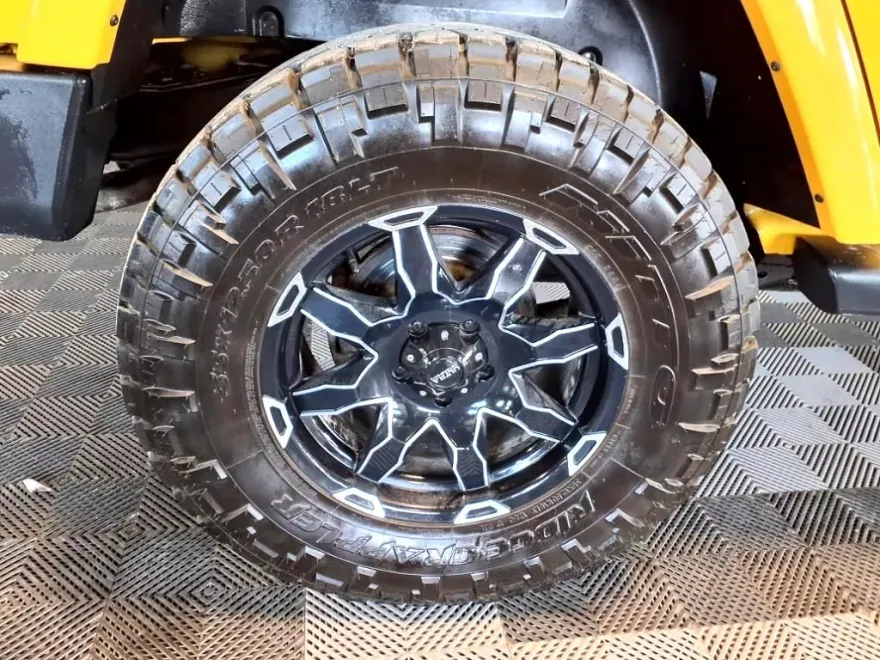 2015 Jeep Wrangler Unlimited Sahara photo 1