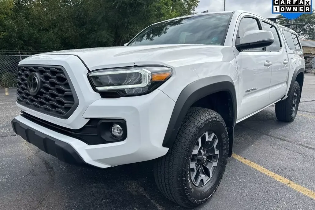 2022 Toyota Tacoma TRD Off-Road V6 photo 1