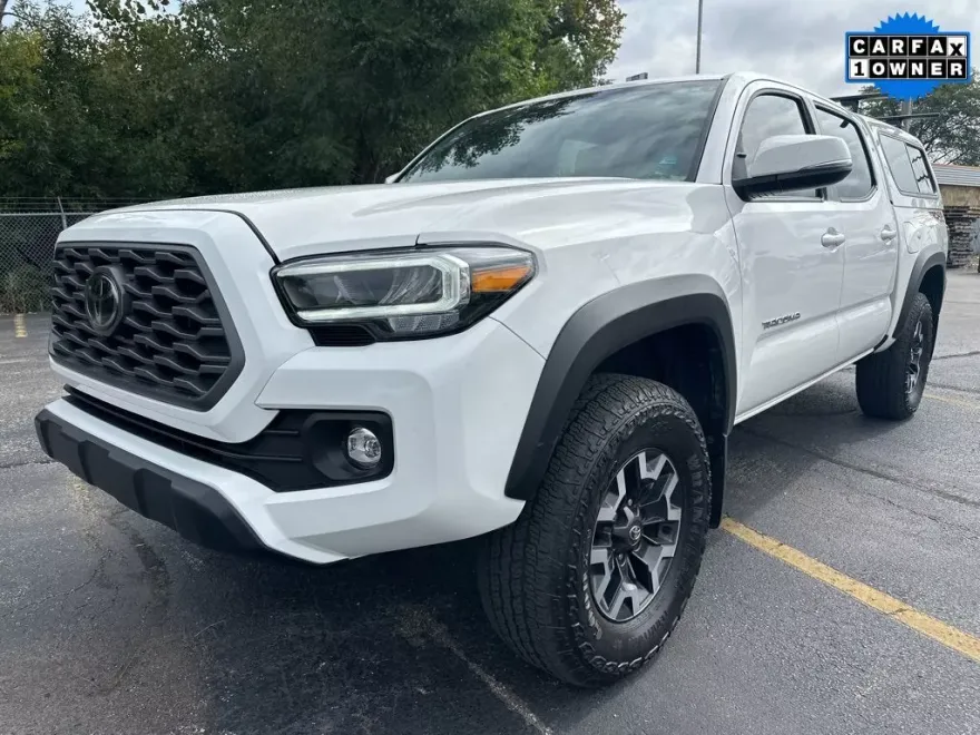 2022 Toyota Tacoma TRD Off-Road V6 photo 1