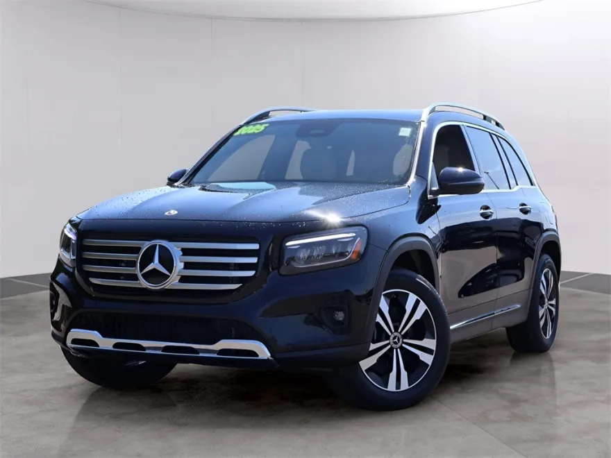 2025 Mercedes Benz GLB 250 4MATIC photo 1