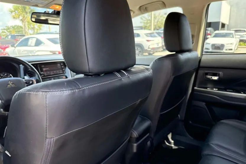2018 Mitsubishi Outlander PHEV SEL photo 1