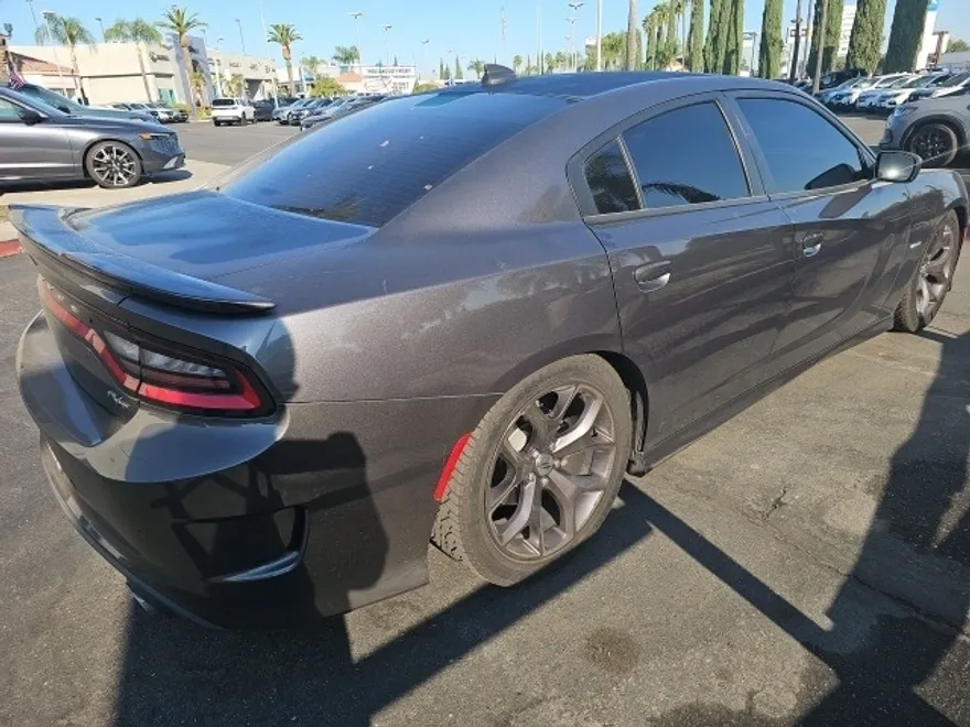 2019 Dodge Charger R/T photo 1