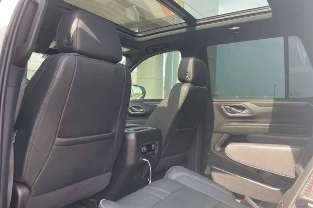 2022 Chevrolet Tahoe RST photo 1