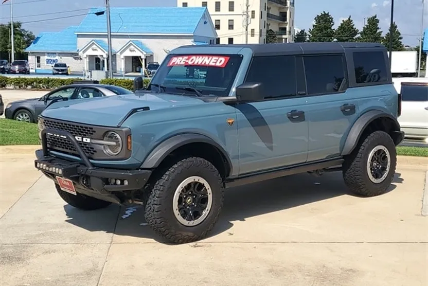 2022 Ford Bronco Badlands photo 1