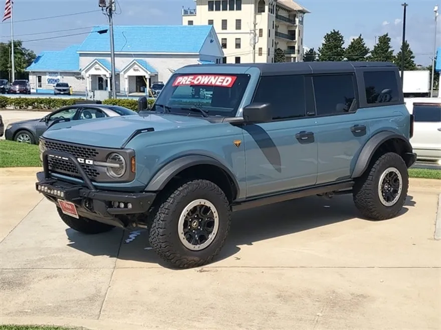 2022 Ford Bronco Badlands photo 1