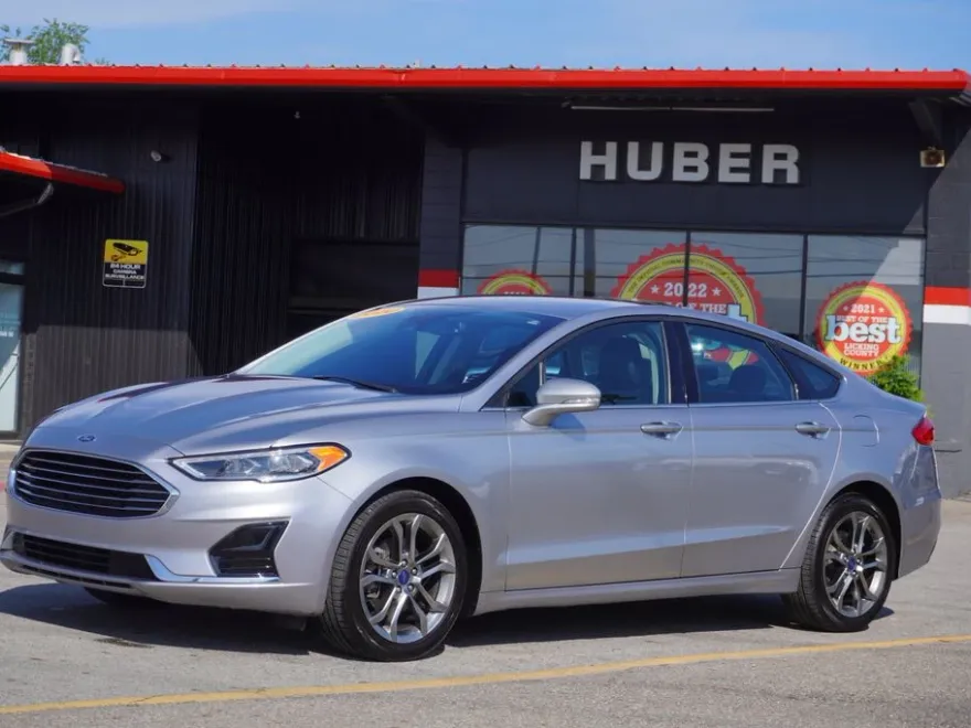 2020 Ford Fusion SEL photo 1