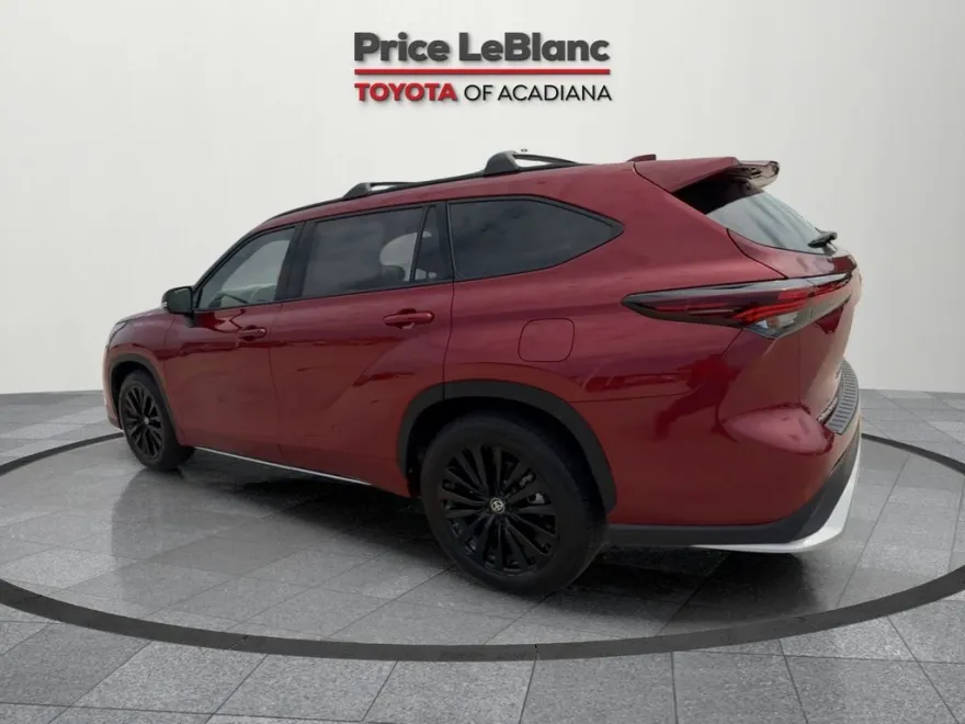 2024 Toyota Highlander XSE photo 1