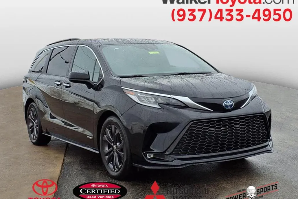 2021 Toyota Sienna XSE photo 1