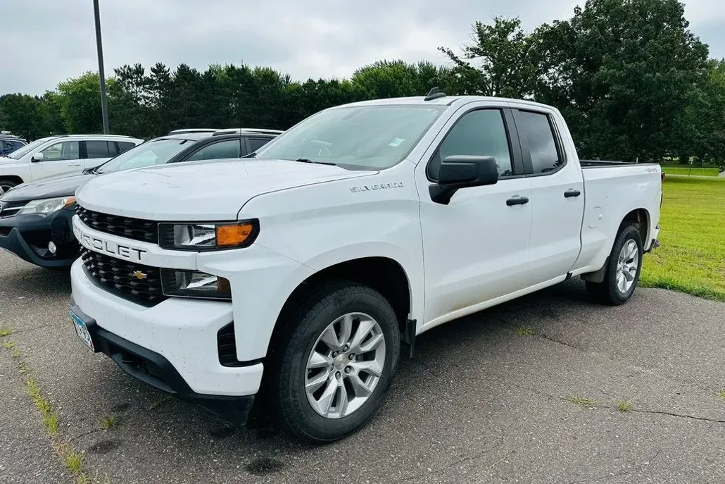 2020 Chevrolet Silverado 1500 Custom photo 1
