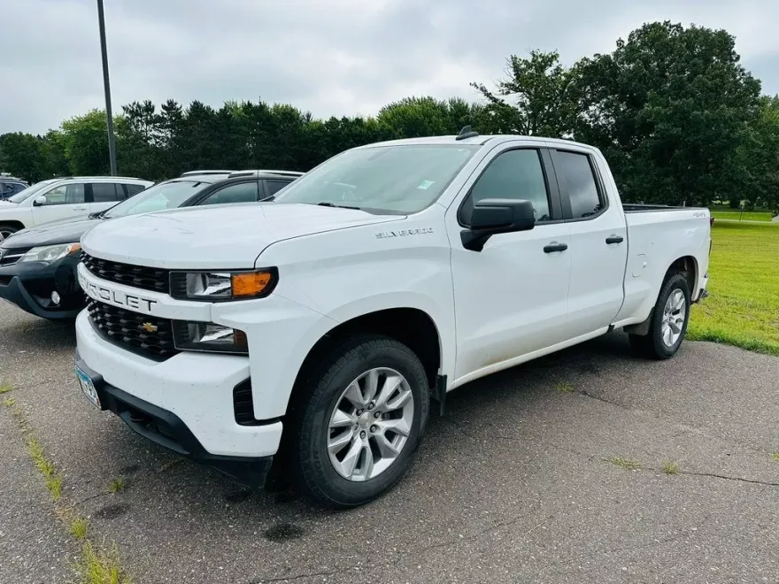 2020 Chevrolet Silverado 1500 Custom photo 1