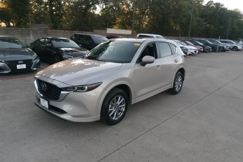 2025 Mazda CX-5 2.5 S Preferred photo 1