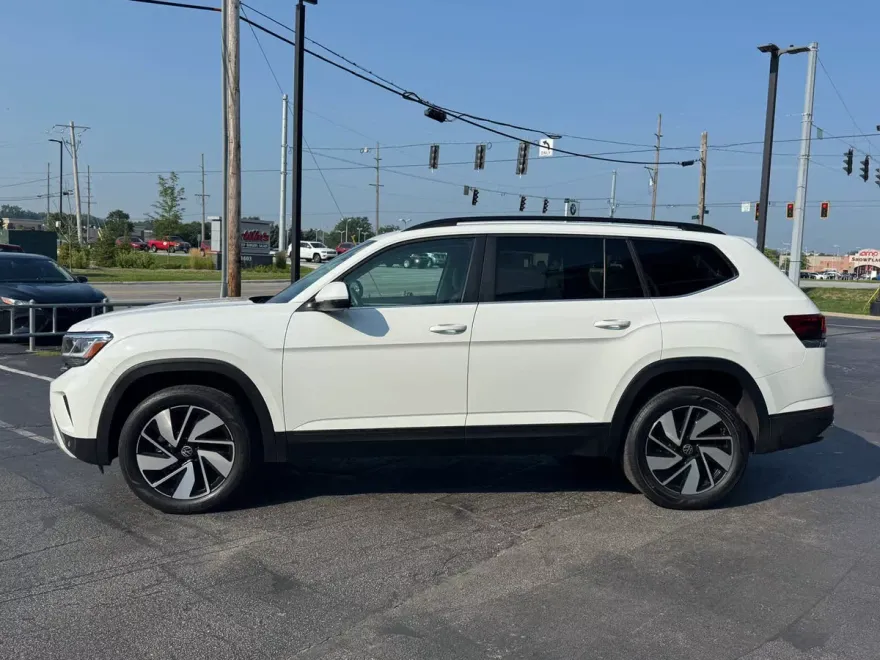 2023 Volkswagen Atlas V6 SE Technology photo 1