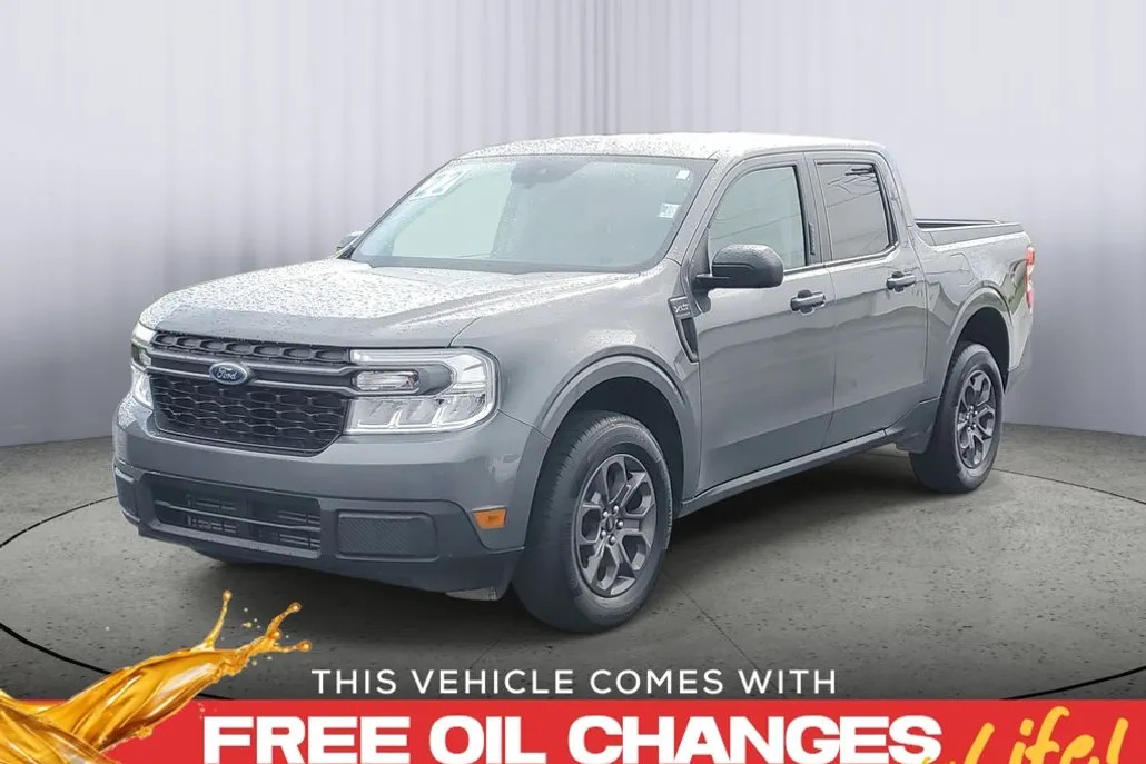 2022 Ford Maverick XLT photo 1