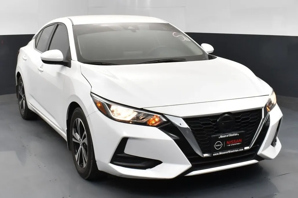 2022 Nissan Sentra SV photo 1