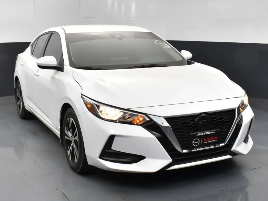 2022 Nissan Sentra SV photo 1