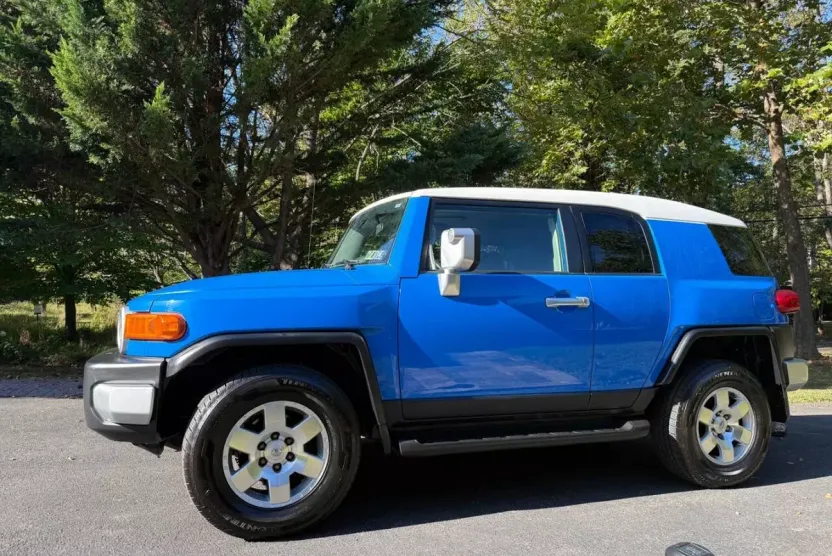 2008 Toyota FJ Cruiser Base photo 1