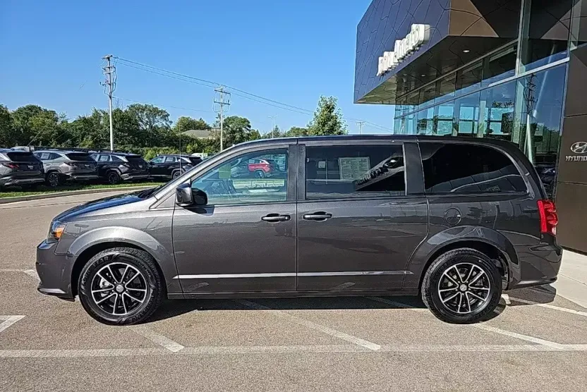 2019 Dodge Grand Caravan GT photo 1