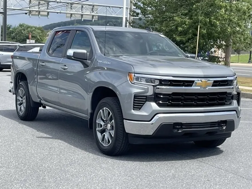 2026 Chevrolet Silverado 1500 LT photo 1