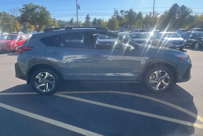 2024 Subaru Crosstrek Premium photo 1