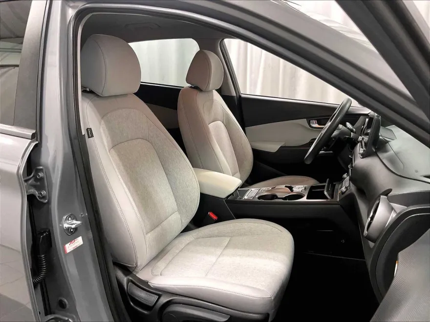 2023 Hyundai Kona Electric SE photo 12