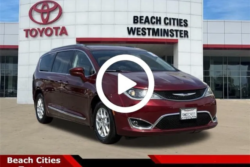2020 Chrysler Pacifica Touring L photo 1