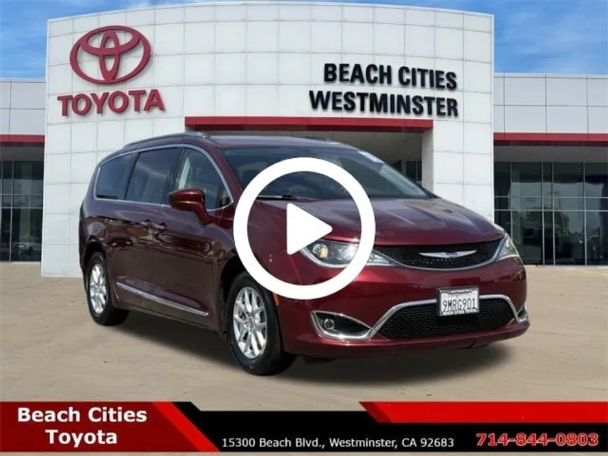 2020 Chrysler Pacifica Touring L photo 1