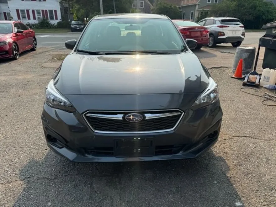 2019 Subaru Impreza 2.0i photo 1