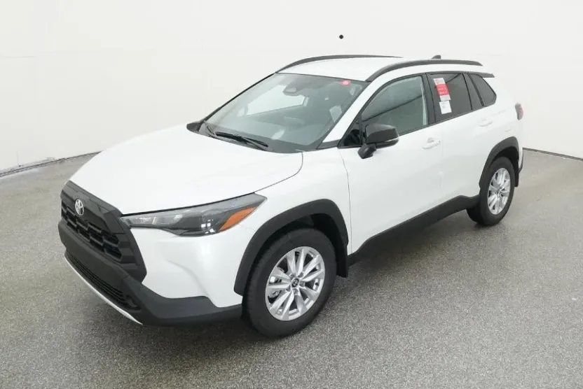 2026 Toyota Corolla Cross LE photo 1