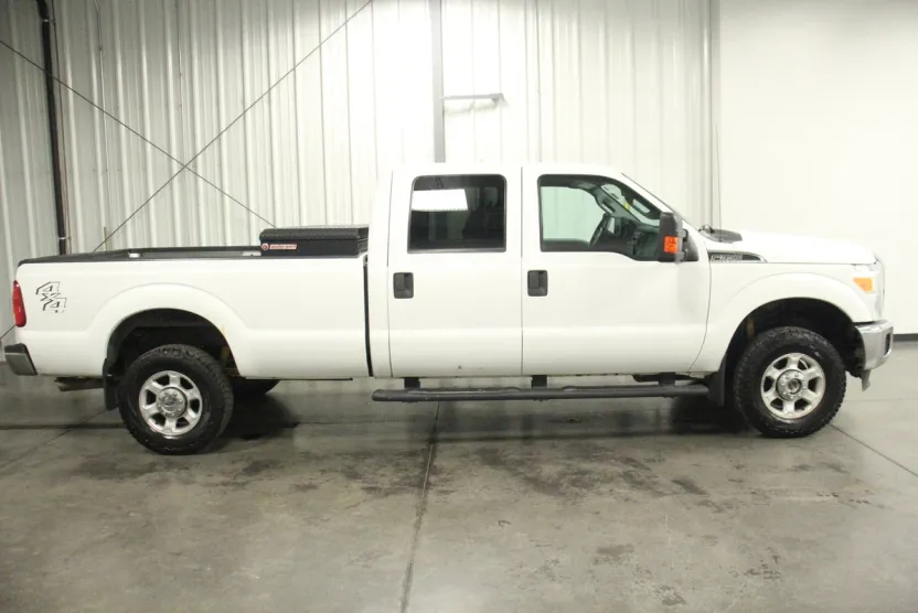 2016 Ford F-350 XLT photo 1
