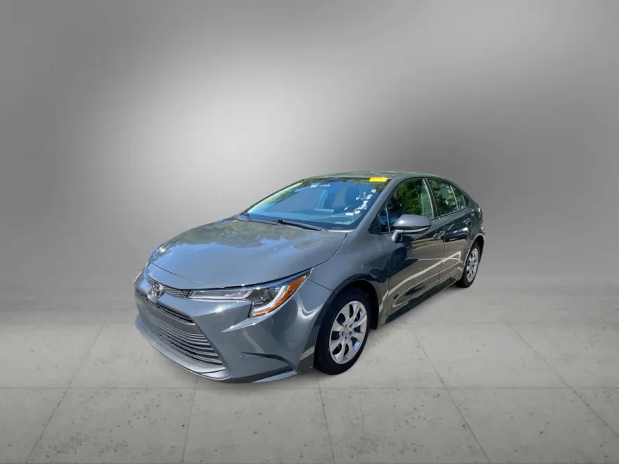 2023 Toyota Corolla LE photo 1