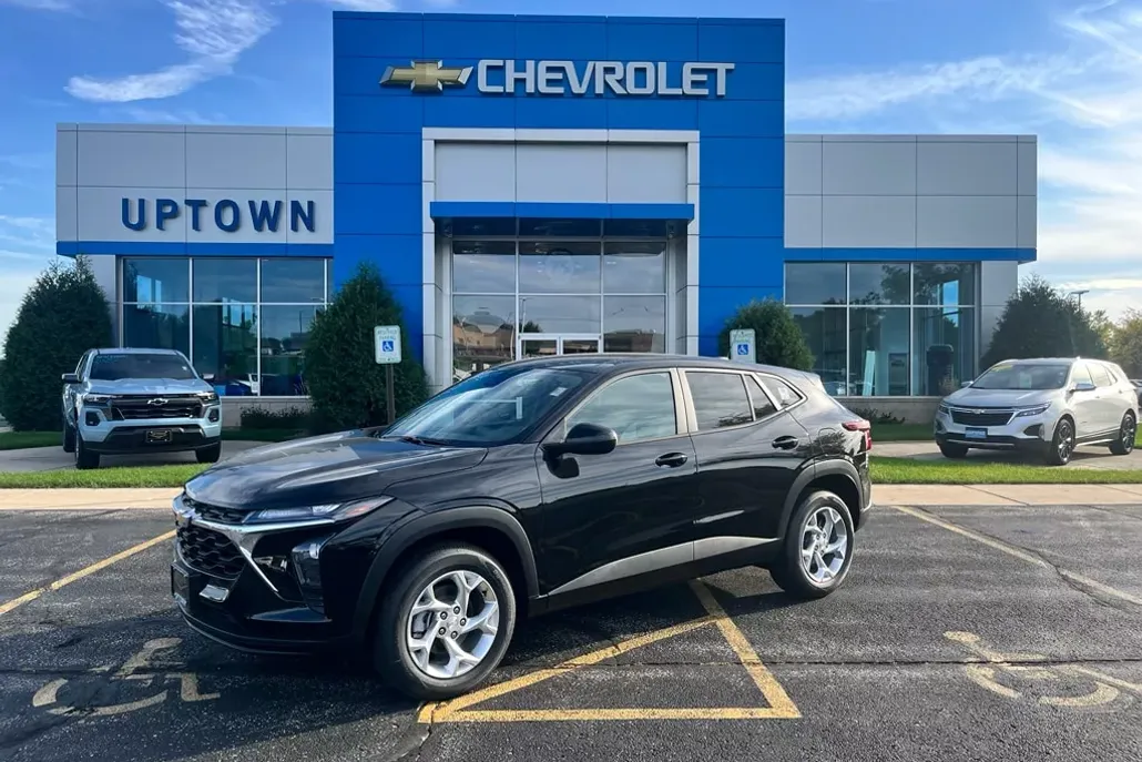 2026 Chevrolet Trax LS photo 1