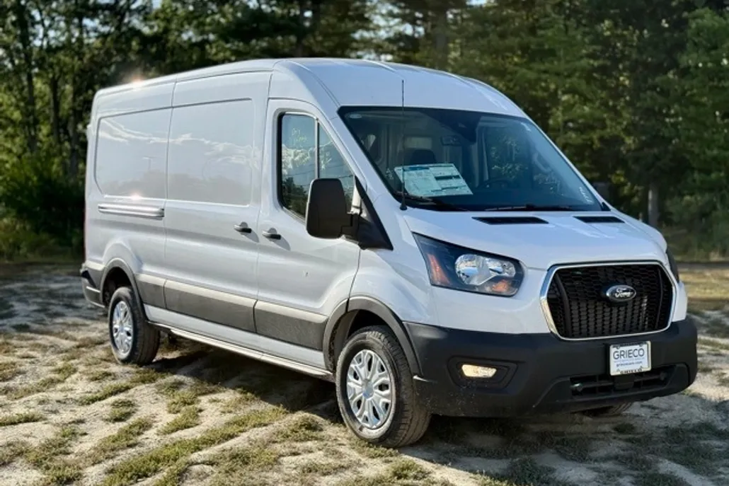 2025 Ford Transit photo 1