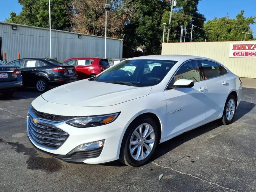 2023 Chevrolet Malibu 1LT photo 1