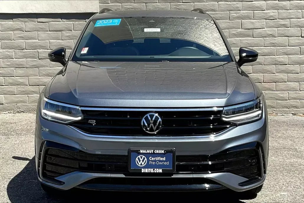 2023 Volkswagen Tiguan SE R-Line Black photo 1